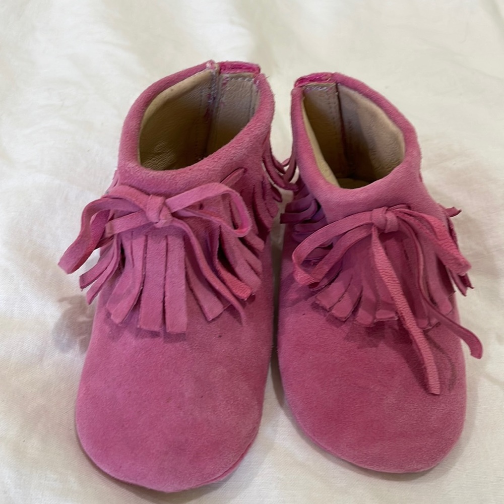 NWOT Petit Pas Suede Moccasins